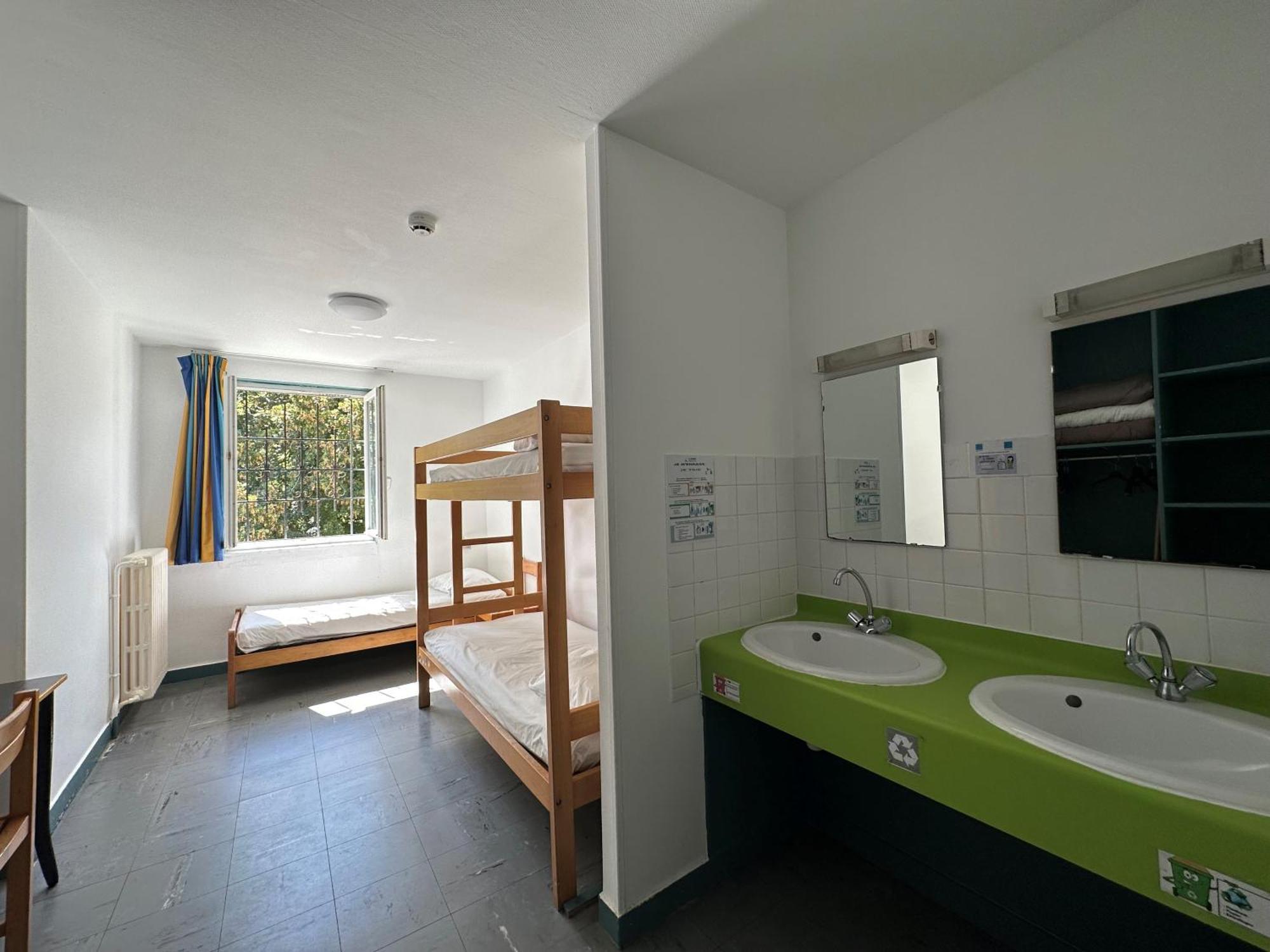 Auberge De Jeunesse Hi Poitiers Esterno foto