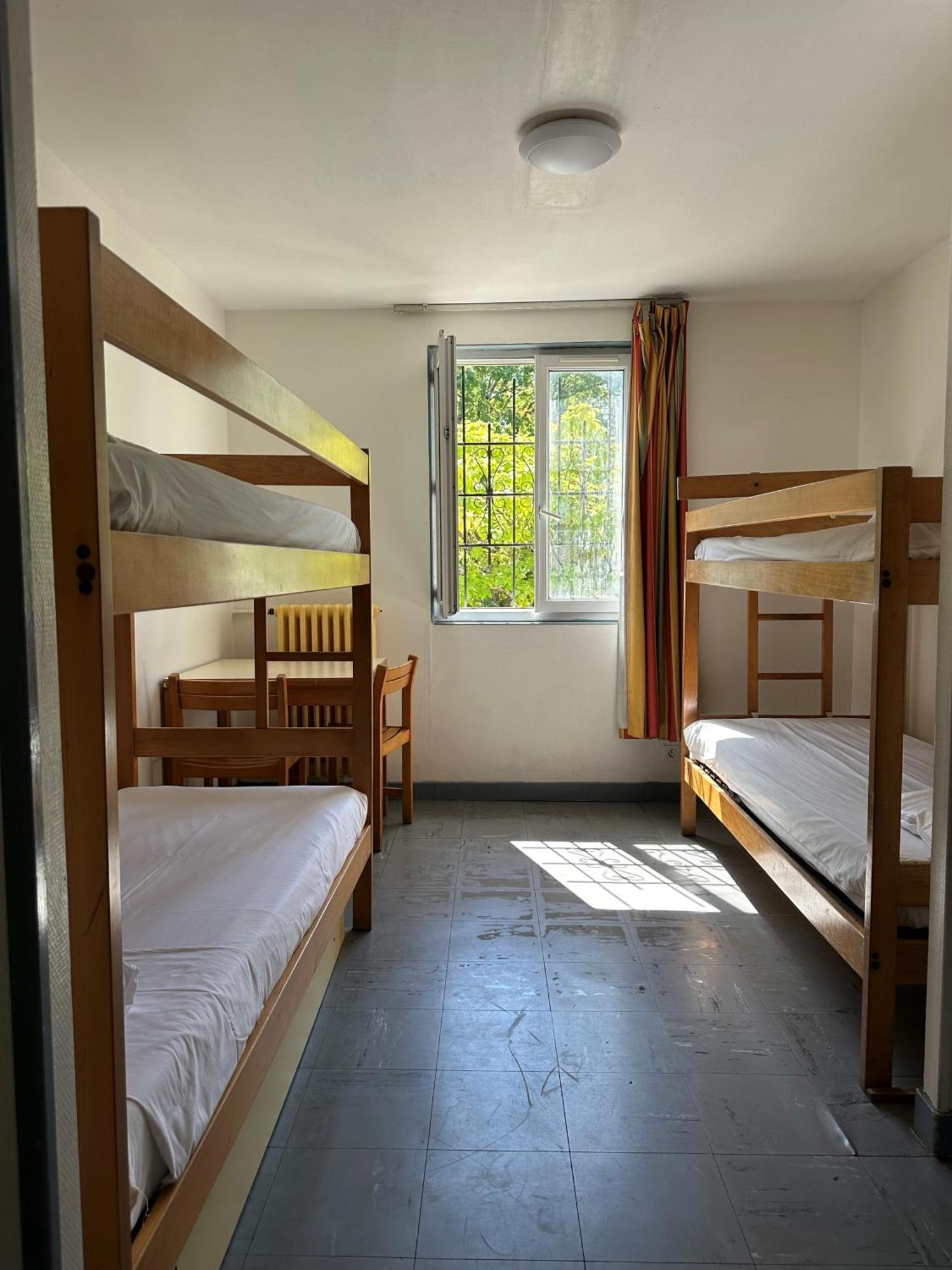 Auberge De Jeunesse Hi Poitiers Esterno foto